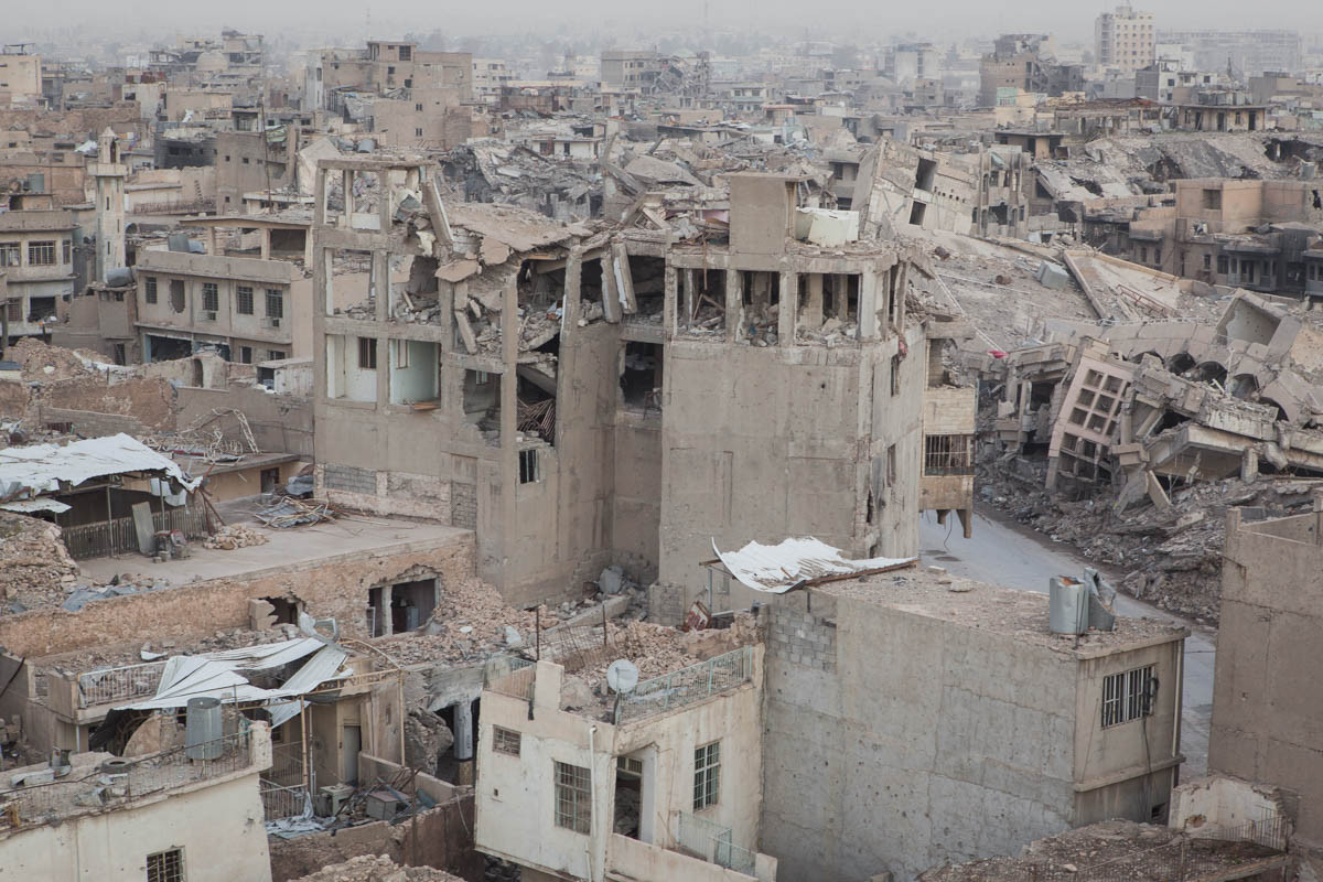 Thành phố Mosul tan hoang nhìn từ trên cao.