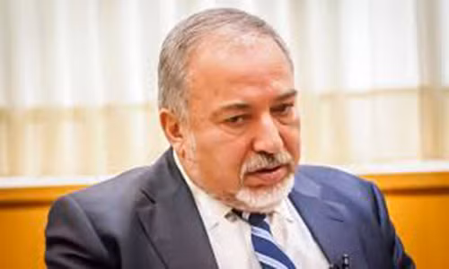 Cụ thể, trong khoảng thời gian 2001-2002, ông được bổ nhiệm làm Bộ trưởng Cơ sở hạ tầng quốc gia Israel và tiếp đến là Bộ trưởng Giao thông Vận tải Israel từ năm 2003-2004. Ảnh: Arab News