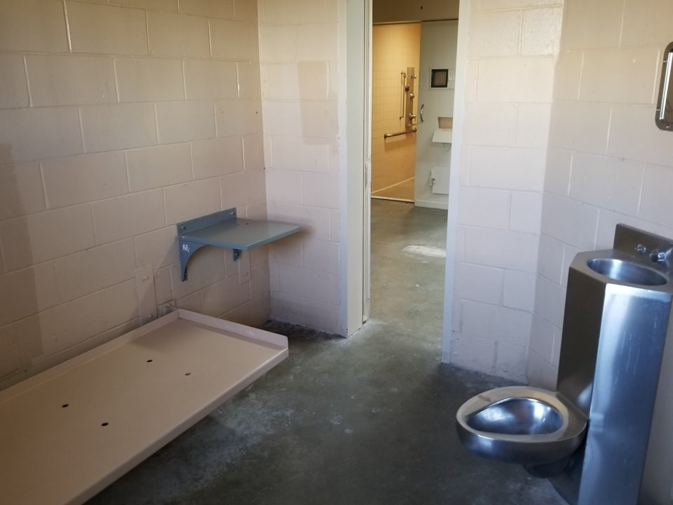 Kinh ngac nha tu bo hoang bien thanh phim truong noi tieng-Hinh-12