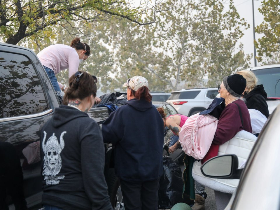 Dù đã mất nhà cửa nhưng Rabbit cho biết cô không muốn rời khỏi nơi này. “Chúng tôi đã mất rất nhiều thứ nhưng tôi không muốn con gái tôi xa rời cộng đồng của mình”, cô Rabbit chia sẻ.