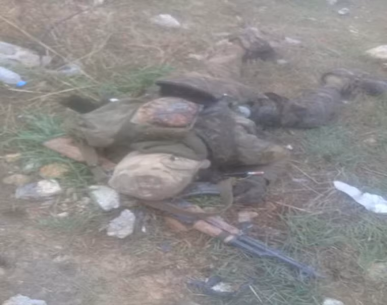 Tham bai, khung bo HTS phoi xac tren chien truong Latakia-Hinh-5