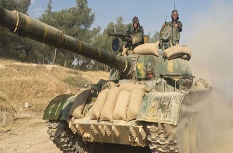 Theo hãng Fars (Iran) ngày 14/11, Quân đội Syria tiếp tục tấn công các căn cứ của phiến quân IS trong vùng sa mạc phía đông tỉnh Sweida, qua đó giành lại quyền kiểm soát thêm nhiều khu vực trọng yếu ở vùng núi al-Safa. Ảnh: SANA.