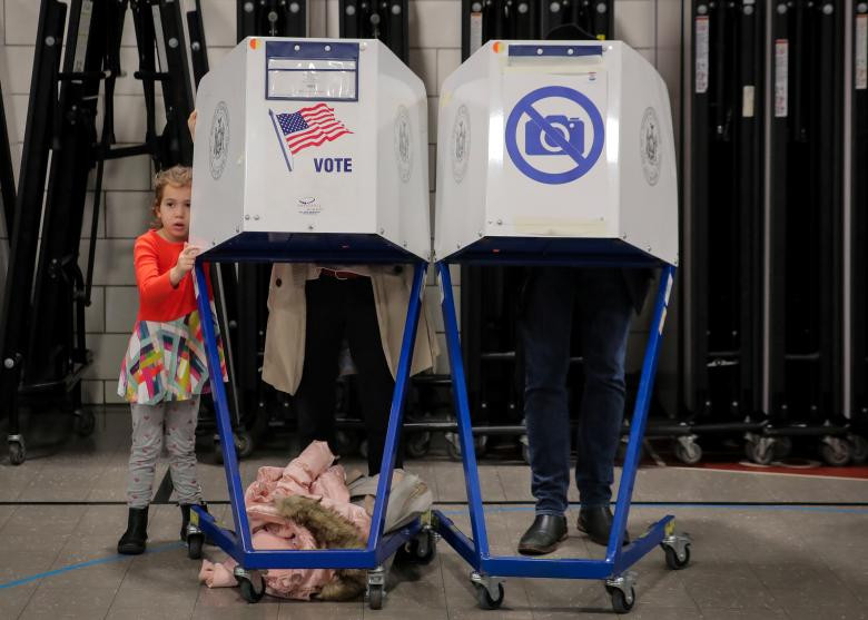 Toan canh cu tri My di bo phieu bau cu giua nhiem ky-Hinh-12