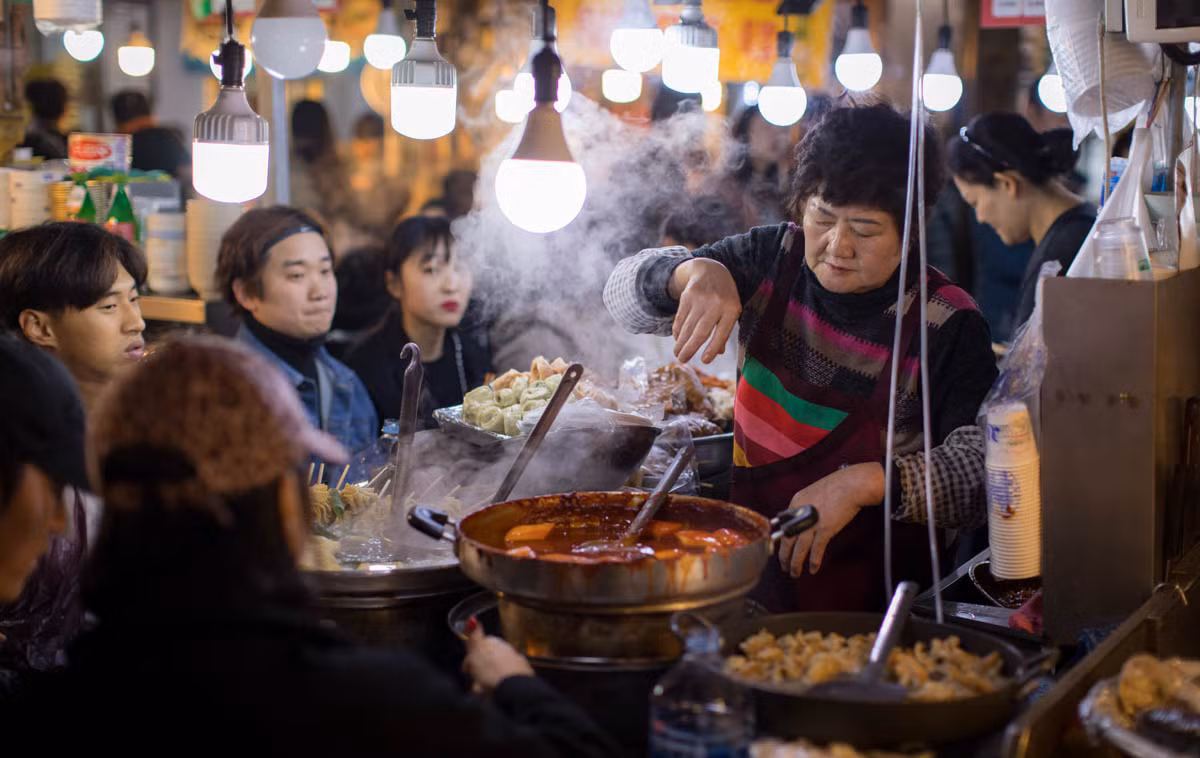 No cang bung khi ghe tham khu cho Gwangjang noi tieng o Han Quoc-Hinh-5