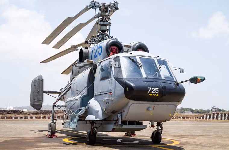 Trực thăng cảnh báo sớm Ka-31 là một trong những thiết kế thuộc "gia đình" trực thăng săn ngầm Ka-27 huyền thoại do Cục thiết kế Kamov trực tiếp nghiên cứu, phát triển. Ka-31 bắt đầu được đưa vào sản xuất từ năm 1985, tới nay có 35 chiếc đang phục vụ trong Hải quân Nga, Trung Quốc và Ấn Độ.