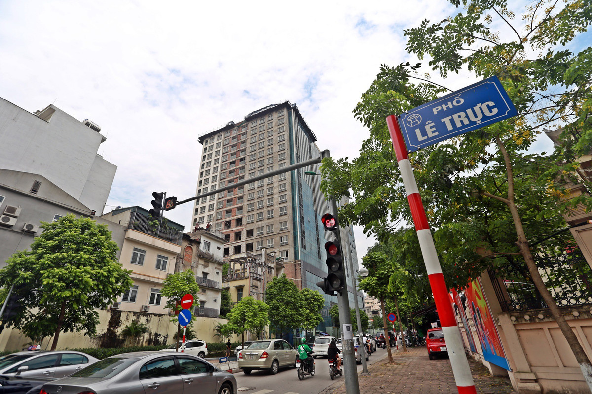 8B Le Truc sai pham, Ha Noi ung 38,2 ty dong thao do: Cong ty may Le Truc co phai tra tien?