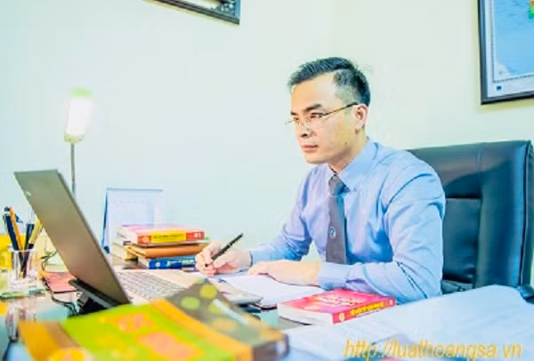 Vo chong to cao Duong Nhue duoc tai ngoai: Trach nhiem TAND tinh Thai Binh the nao?-Hinh-3