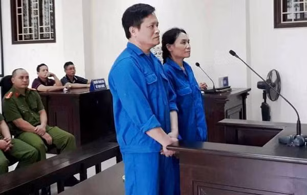 Vo chong to cao Duong Nhue duoc tai ngoai: Trach nhiem TAND tinh Thai Binh the nao?