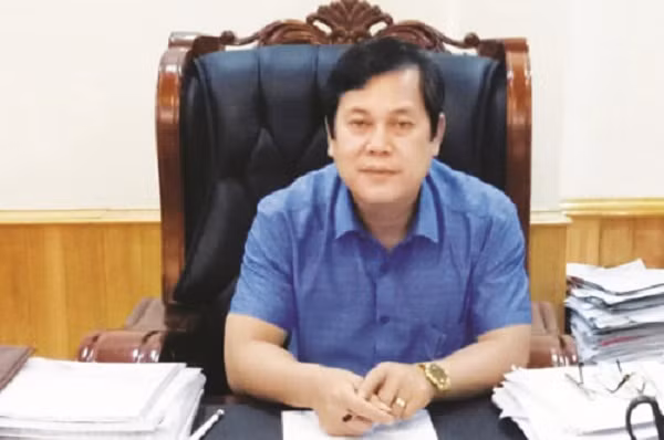 Ông Trịnh Văn Súy - Chủ tịch UBND huyện Thiệu Hóa cho biết: "Từ nay đến hết ngày 20/5/2020, nếu UBND xã Thiệu Công không hoàn trả số tiền 3,1 tỷ đồng vào ngân sách, UBND huyện sẽ báo cáo UBND tỉnh xin ý kiến chỉ đạo. UBND huyện cũng đã chuẩn bị phương án nếu UBND xã Thiệu Công không hoàn trả số tiền trên thì sẽ khởi kiện ra tòa để giải quyết".