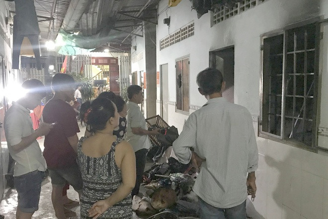 Ron nguoi ga dan ong tuoi xang dot vo cu