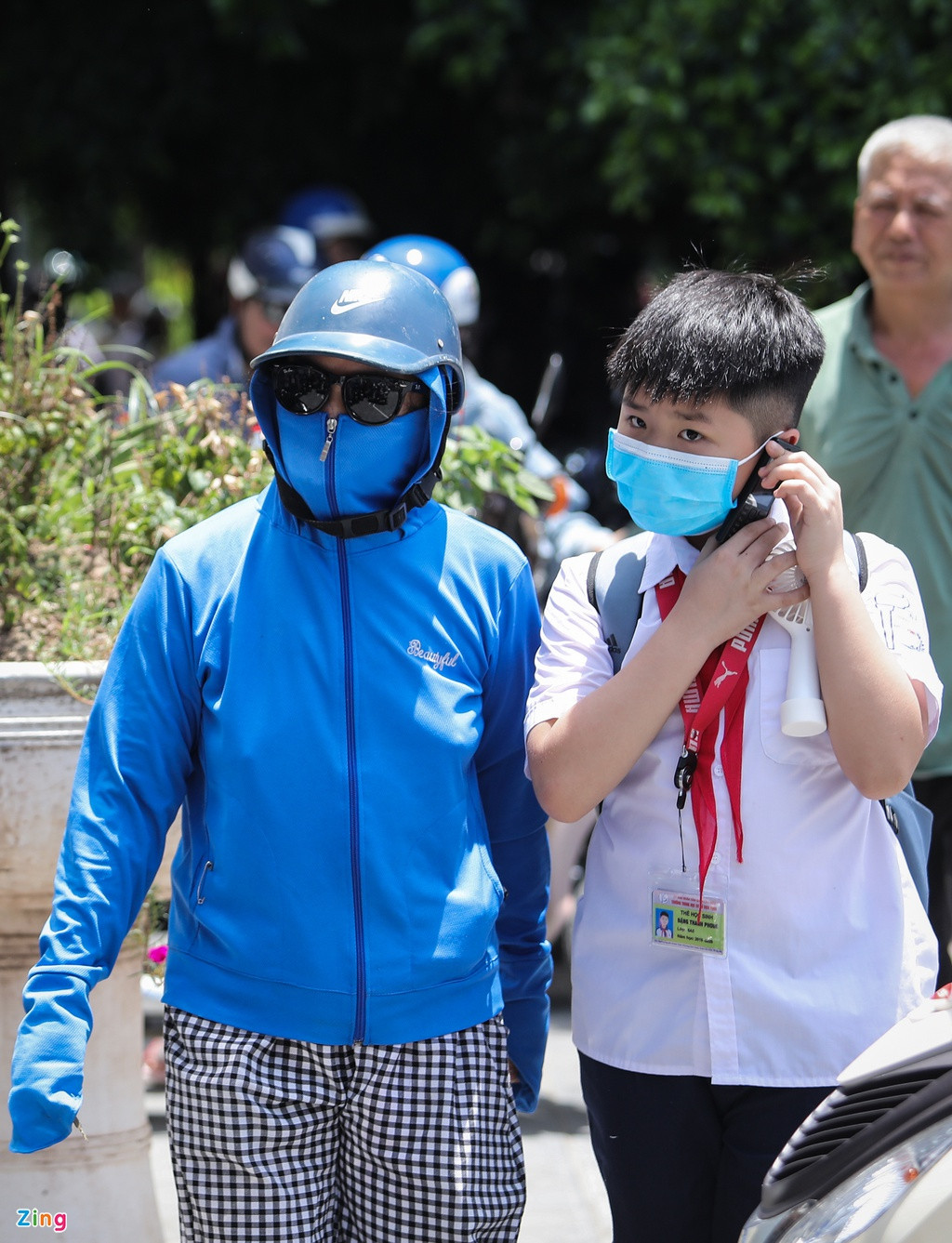 Đa số học sinh vẫn giữ thói quen đeo khẩu trang nơi đông người.