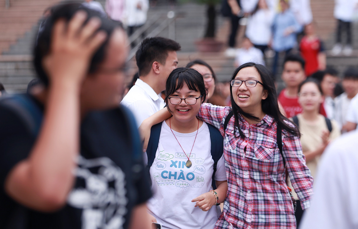 Trường chuyên Hà Nội tuyển sinh vào lớp 10 thế nào? Truong chuyen Ha Noi tuyen sinh vao lop 10 the nao?