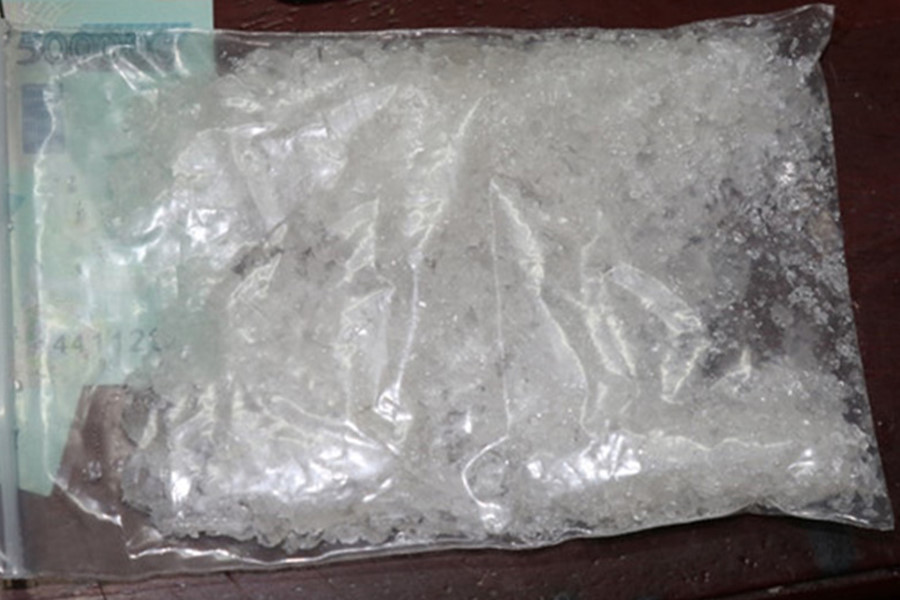  Cựu cán bộ công an huyện ở Thái Bình bị bắt vì sử dụng ma túy: Ngày 16/8/2019, Công an tỉnh Thái Bình đã thông tin về vụ sử dụng trái phép chất ma túy xảy ra tại phường Trần Hưng Đạo, thành phố Thái Bình, tỉnh Thái Bình.