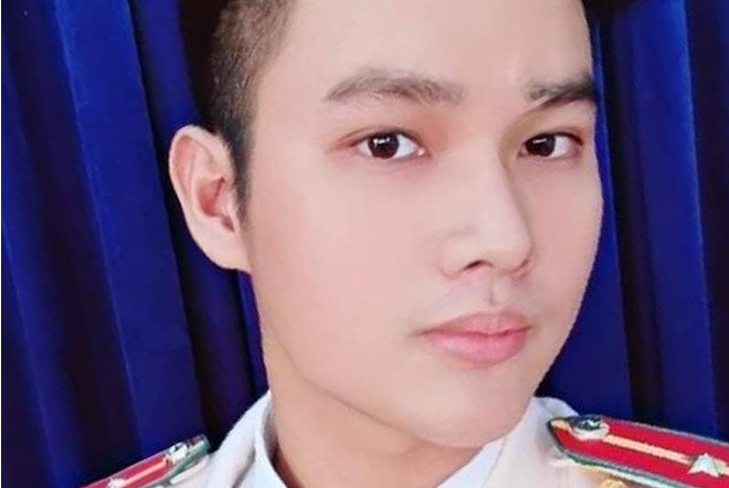 Công an tỉnh Cà Mau ra quyết định tước quân tịch Công an nhân dân đối với Thiếu úy Phan Dương Cảnh - cán bộ hỗ trợ tư pháp Công an huyện Thới Bình. Thiếu úy này bị tước quân tịch do sử dụng ma túy.