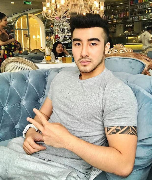 Theo cơ quan Công an, để triệt phá đường dây mại dâm này, trinh sát Bộ Công an đã theo dõi suốt thời gian dài. Đến nay, khi nắm được thông tin người mẫu, diễn viên đang phục vụ khách ở quận 1, lực lượng công an liền ập vào bắt quả tang.