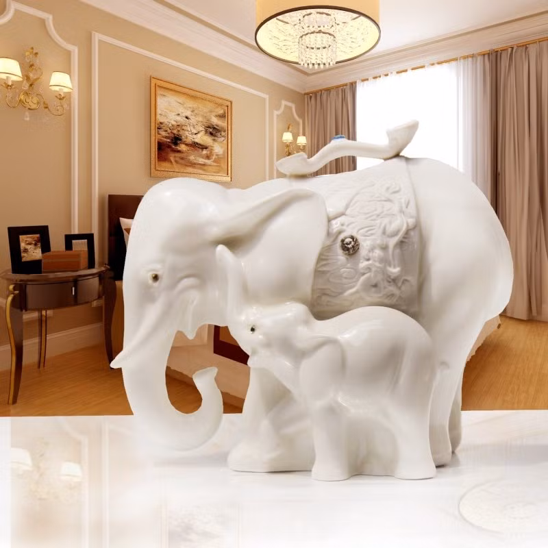 Nếu đặt tượng voi phong thủy trong phòng khách nơi Tài vị có thể giúp các thành viên trong gia đình được hưởng trí tuệ, nếu đặt ở nơi buôn bán, phòng làm việc hoặc thư phòng sẽ giúp vượng vận thế, trợ giúp sự nghiệp phát triển, vượng tài vận, đắc quý nhân.