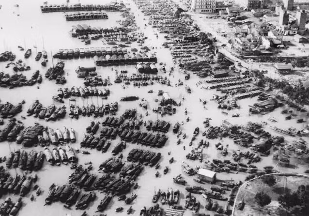  Chu Giang thuyền bè tấp nập ở Quảng Châu.