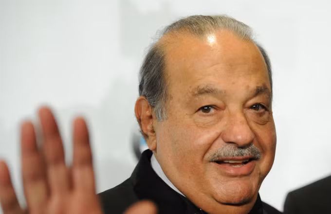 Nốt ruồi gần khóe miệng lý giải cho khả năng kiếm tiền của tỷ phú người Mexico. 