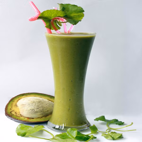 Chỉ cần thêm một chút rượu vang là bạn có ngay một ly sinh tố bơ với hương vị độc đáo.