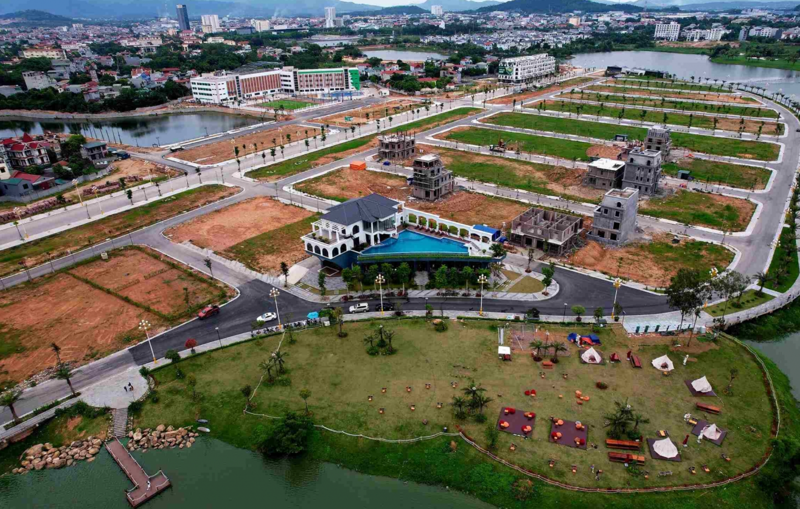 Sông Hồng Thủ Đô, Lạc Hồng... bị “bêu tên” chậm tiến độ Song Hong Thu Do, Lac Hong... bi “beu ten” cham tien do