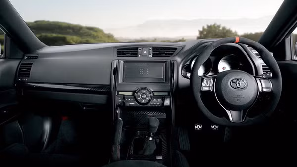 Mark X, Harrier và Prius sửa soạn cho Tokyo Auto Salon 2015 ảnh 6