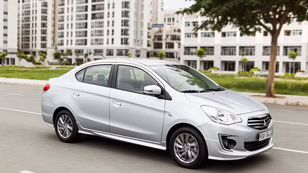 Mitsubishi Attrage: Hấp dẫn từ bên trong ảnh 1