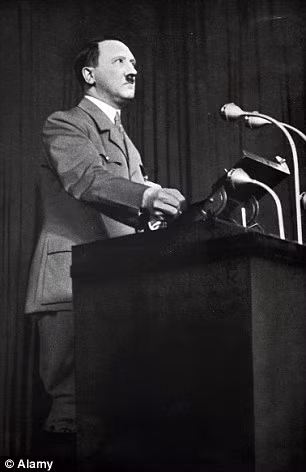 Tim thay doan tau cho vang cua phat xit Duc o Ba Lan