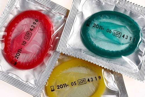 Những cư dân sinh sống ở thành phố New York có thể lấy bao cao su và dầu mỡ miễn phí khi quay số 311.