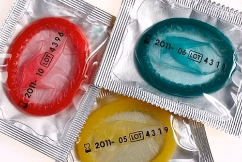 Những cư dân sinh sống ở thành phố New York có thể lấy bao cao su và dầu mỡ miễn phí khi quay số 311.