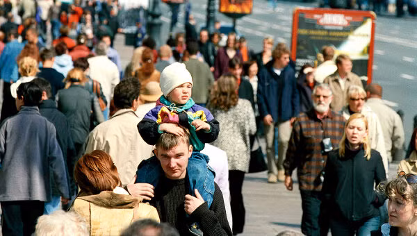 Dân số Nga bị mất cân bằng giới tính khá lớn. Theo đó, số lượng nữ nhiều hơn nam 11 triệu người.