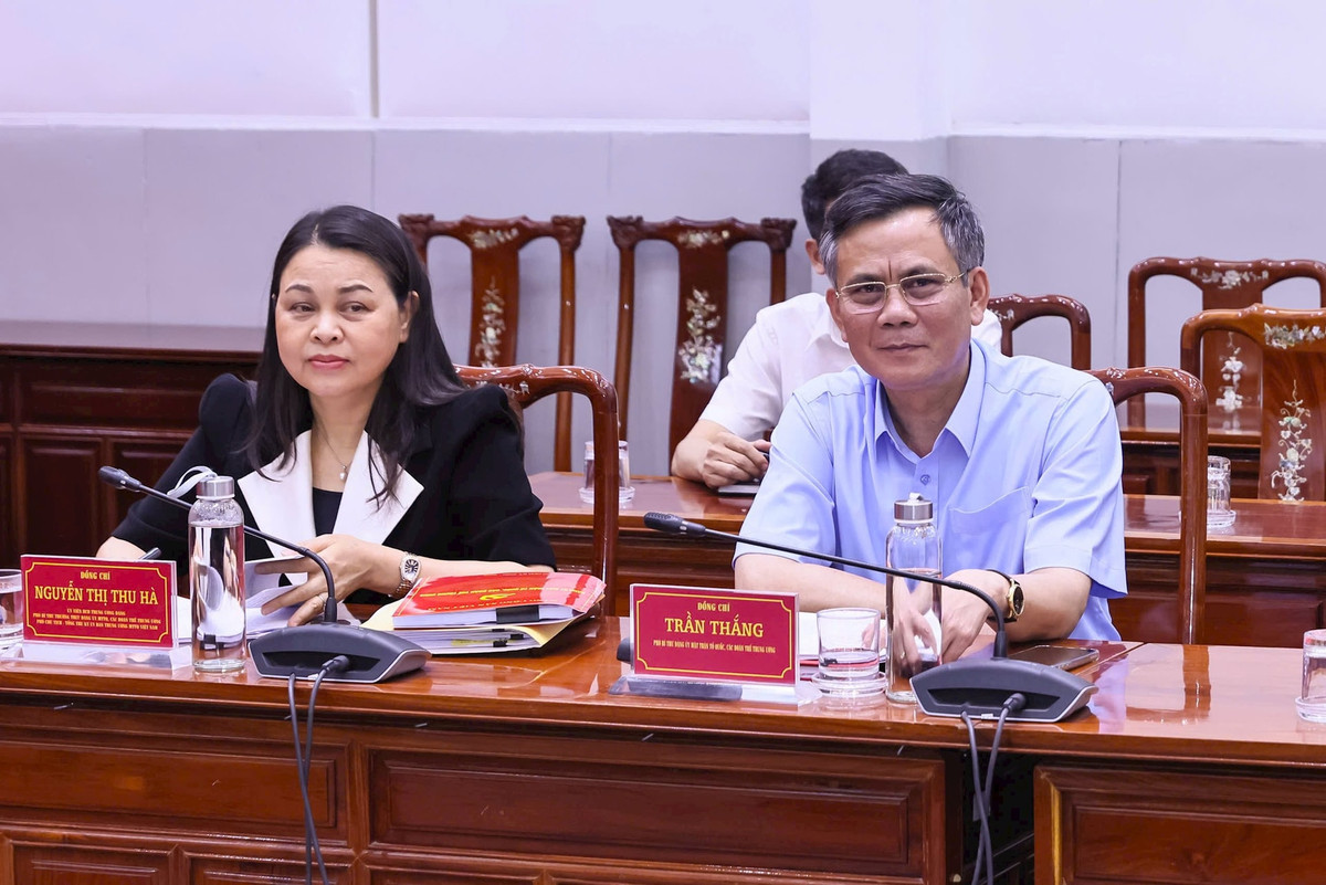 Chủ tịch Đỗ Văn Chiến: 6 nhiệm vụ trọng tâm, 3 đột phá trong nhiệm kỳ mới - Hình 3 Chu tich Do Van Chien: 6 nhiem vu trong tam, 3 dot pha trong nhiem ky moi-Hinh-3