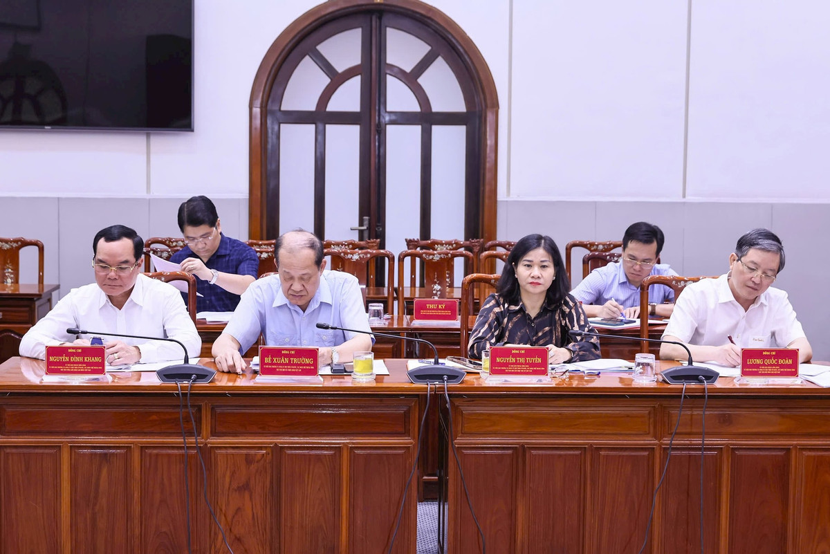 Chủ tịch Đỗ Văn Chiến: 6 nhiệm vụ trọng tâm, 3 đột phá trong nhiệm kỳ mới - Hình 4 Chu tich Do Van Chien: 6 nhiem vu trong tam, 3 dot pha trong nhiem ky moi-Hinh-4