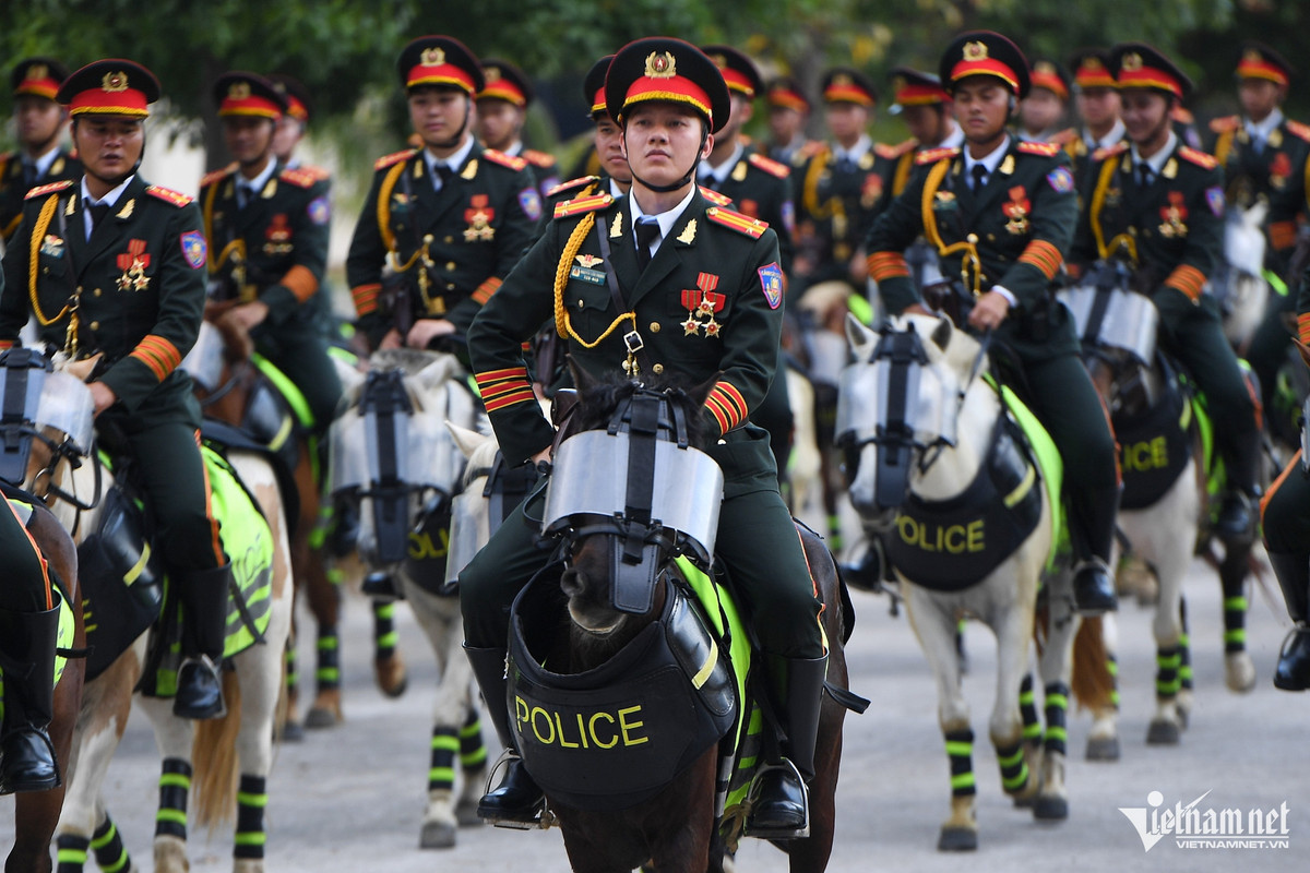 Hanh trinh Nam tien day thu thach cua 62 chien ma ky binh-Hinh-7