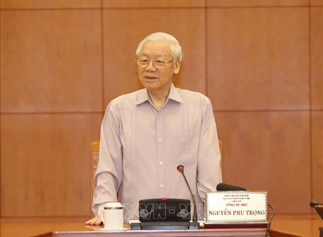 Khong dua vao quy hoach khoa 13 nguoi co hoi chinh tri nhu 'con luon, con trach'