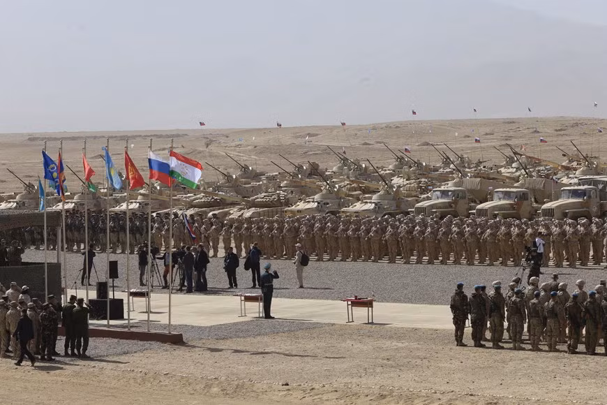 CSTO với vai trò nòng cốt là Nga đang ngày càng khẳng định được vị thế của mình trước NATO. Tuy nhiên để phát huy hơn nữa sức mạnh của khối, tổ chức này cần phải có sự hợp tác chặt chẽ và trách nhiệm hơn nữa từ các thành viên, đồng thời phải mở rộng thêm những thành viên có tiềm lực quân sự trong khu vực.