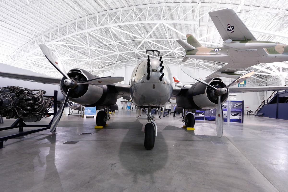 Chiếc A-26 ban đầu được chế tạo dưới hai cấu hình khác biệt gồm phiên bản A-26B và A-26C. Đối với A-26B, mũi máy bay được thiết kế có thể chứa sáu hoặc tám khẩu súng máy M2 Browning và thường được gọi với tên là "mũi đa năng", sau này còn được gọi là "mũi sáu súng" hoặc "mũi tám súng".