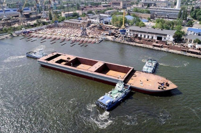 Do không có kinh phí, tàu Varyag không thể hoàn thành được, Trung Quốc nhanh chóng chớp lấy cơ hội mua nó và làm nốt phần còn lại. Tàu Varyag nay là tàu sân bay Liêu Ninh - CV 16 nổi tiếng, là hàng không mẫu hạm đầu tiên của Hải quân Trung Quốc.