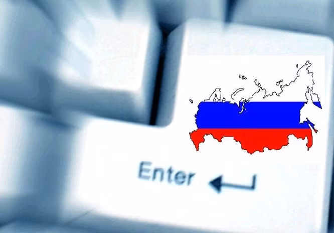 Tiếp theo là mạng xã hội bị gián đoạn. Một hành động khác được mong đợi vào tuần trước khi một cuộc tấn công xảy ra là đóng cửa các phương tiện truyền thông xã hội của Nga. Các mạng xã hội của Nga là một nguồn thông tin hữu ích vô tình được chia sẻ với phần còn lại của thế giới.