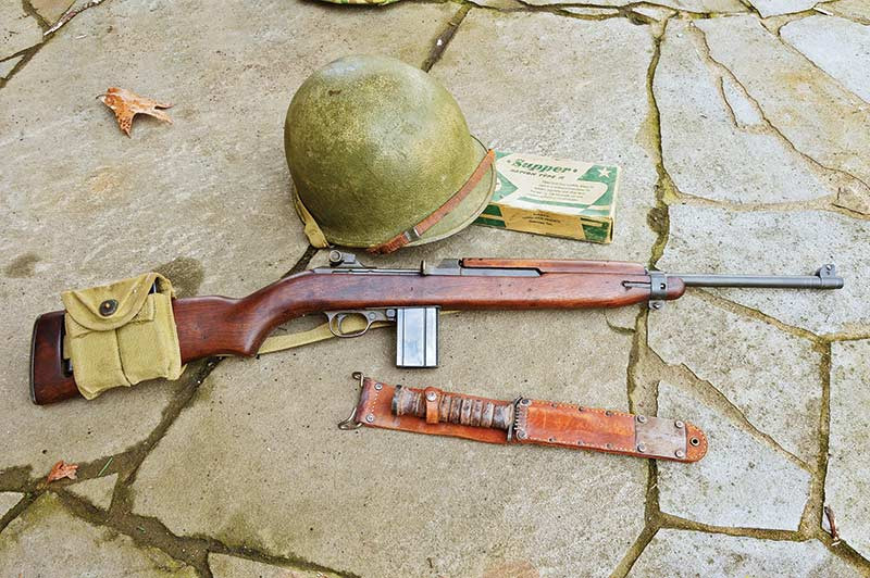 Thông số kỹ thuật súng M1, súng có khối lượng 2,4kg, khi đầy đạn là 2,6kg. Chiều dài súng là 90cm, chiều dài nòng 46cm. M1 sử dụng cỡ đạn 7,62x33mm (.30 in), với hộp tiếp đạn 15 viên. Tốc độ bắn 70 viên/phút, sơ tốc đầu nòng là 607m/s. Tầm bắn hiệu quả là 270m, tầm bắn tối đa 450m. Nguồn ảnh: Warhistory.