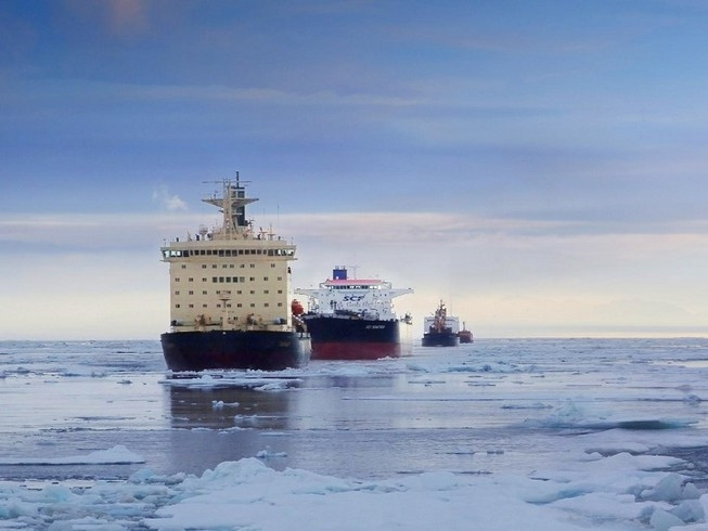 Người Nga trong 10 năm nay đã có những biện pháp bảo vệ kinh tế quốc gia rất hiệu quả để giảm sự phụ thuộc phương Tây mà gần đây nhất chính là “chiến lược hướng Đông” nhằm biến khu vực Viễn Đông trở thành cửa ngõ để vào châu Á.