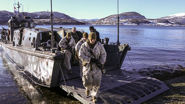 Bộ Quốc phòng Nga ra thông cáo cho biết hoạt động quân sự của Lực lượng vũ trang Nga trên lãnh thổ Ukraine đang phát triển thành công. Lực lượng biên phòng Ukraine không đưa ra bất kỳ sự kháng cự nào đối với các đơn vị Nga.