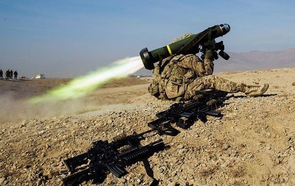 Latvia và Lithuania sẽ cung cấp tên lửa phòng không Stinger và các thiết bị hỗ trợ để tăng cường khả năng quân sự phòng thủ của Ukraine. Latvia cũng sẽ gửi cho Ukraine thiết bị cá nhân và các bữa ăn quân sự sẵn sàng trong chiến đấu.