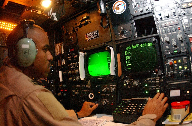 Raytheon sẽ làm việc với nhà thầu chính Boeing để thay thế radar và radome cũng như lắp đặt các màn hình mới. Hợp đồng ban đầu tài trợ cho chương trình thông qua đánh giá thiết kế quan trọng sẽ kết thúc vào năm 2021. Các cuộc thử nghiệm mặt đất và bay đầu tiên có thể diễn ra sớm nhất vào năm 2023.