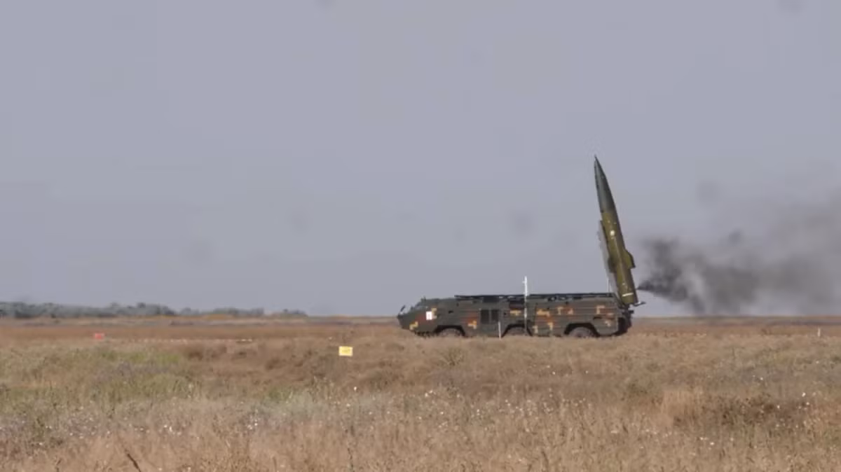 Sau khi Liên Xô tan rã, Ukraine được kế thừa nhiều loại tên lửa này và đã tiến hành nhiều cải tiến. Trong quá trình sửa đổi, Tochka-U được trang bị thêm hệ thống dừng khẩn cấp và hệ thống điều khiển từ xa. Phòng thiết kế MK Yangel Pivdenne đã tiến hành sửa đổi tên lửa để khôi phục lại cơ số đạn.