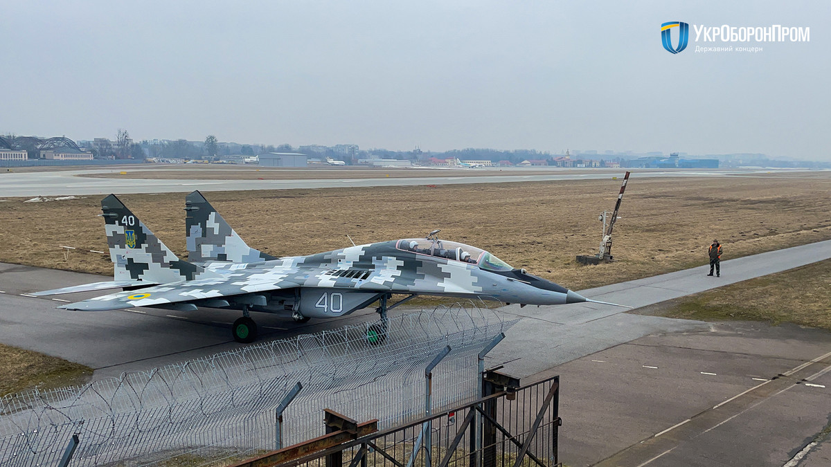Nhưng giá trị của MiG -29 đối với không quân Ukraine vẫn còn nhiều nghi vấn, bởi việc không quân Nga đã kiểm soát cả bầu trời Ukraine và khó có đối thủ nào có thể đủ sức đối đầu.