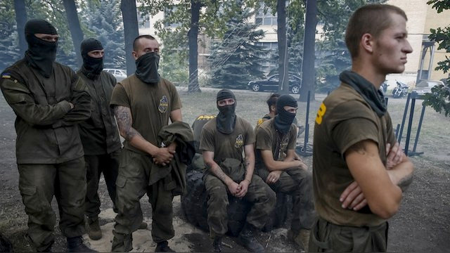 Ramzan Kadyrov và Tổng thống Ukraine Zelensky có thể không nghĩ tới rằng, mặc dù quân đội Chechnya đã đến Mariupol và chờ đợi thời cơ để đối đầu với Tiểu đoàn Azov, nhưng vào thời điểm quan trọng này Tiểu đoàn Azov đã có những hành động chống lại quân đội Ukraine.