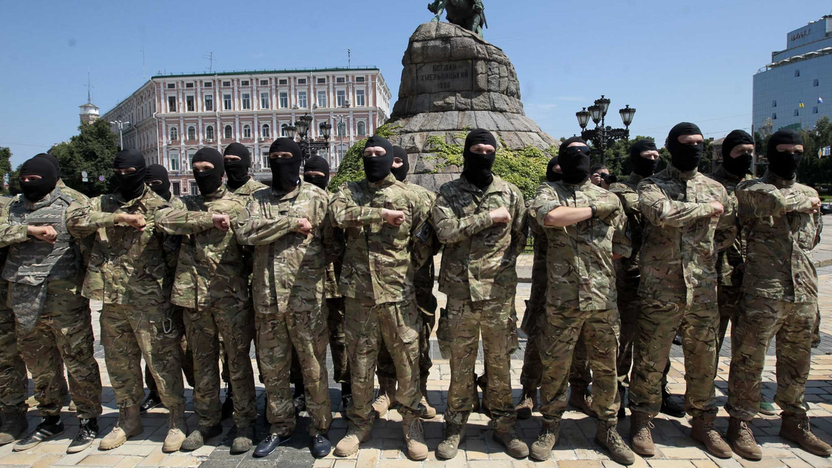 Theo báo cáo của các phương tiện truyền thông Thụy Điển, hàng trăm người Thụy Điển cũng quan tâm đến việc chiến đấu trong Lữ đoàn Quốc tế Ukraine. Vào ngày 3/3, những tình nguyện viên Thụy Điển đầu tiên đã được cử đến đó, những người khi đến sẽ được xếp vào một nhóm nói tiếng Anh.