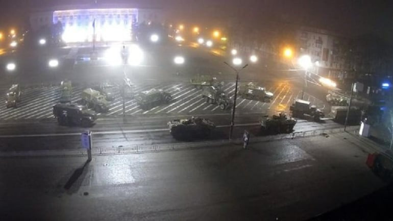 Tính đến ngày 13/3, Bộ Quốc phòng Nga tuyên bố đã phá hủy 2.911 mục tiêu quân sự của Ukraine. Bắt đầu từ ngày 3/3, các quan chức Bộ Quốc phòng Ukraine xác nhận rằng quân đội Nga đã "chiếm đóng" Kherson, một thành phố lớn ở miền nam đất nước.