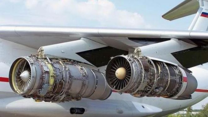 Trong 10 năm qua, Trung Quốc luôn chú trọng thúc đẩy việc nghiên cứu và sản xuất động cơ máy bay, nhưng giống với Liên Xô trước kia, hiện Trung Quốc vẫn còn gặp nhiều khó khăn để sản xuất các sản phẩm theo yêu cầu, bởi khả năng tự nghiên cứu và phát triển động cơ máy bay của Trung Quốc là tương đối thấp.