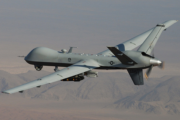 Máy bay Global Hawk có khả năng bay ấn tượng, máy bay có thể ở trên bầu trời hơn 30 giờ, thực hiện các chuyến bay ở chế độ hoàn toàn tự động. Độ cao tiêu chuẩn của máy bay không người lái là 16-18 km, mang lại tầm nhìn tuyệt vời cho thiết bị trinh sát UAV. Phạm vi bay của phiên bản cải tiến RQ-4B là 22.780 km.